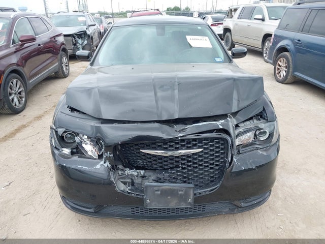 Chrysler 300 Touring 2019 2C3CCAAG4KH546969 Image 12
