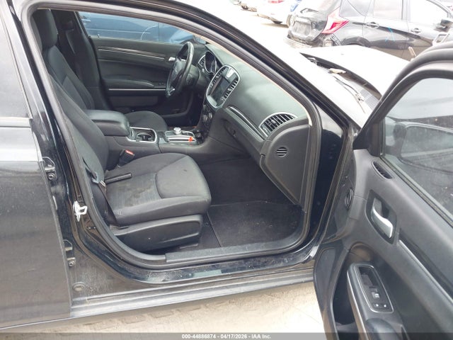 Chrysler 300 Touring 2019 2C3CCAAG4KH546969 Image 5