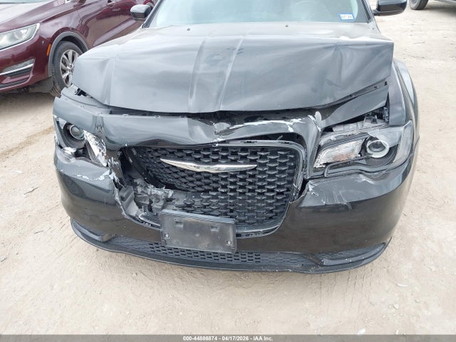 Chrysler 300 Touring 2019 2C3CCAAG4KH546969 Image 6
