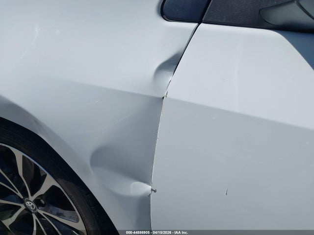 Toyota COROLLA SE 2018 5YFBURHE9JP769069 Image 18