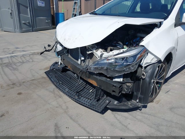 Toyota COROLLA SE 2018 5YFBURHE9JP769069 Image 6