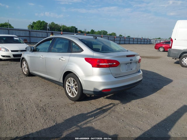 2016 FORD FOCUS 1FADP3F23GL284827 Photo 2