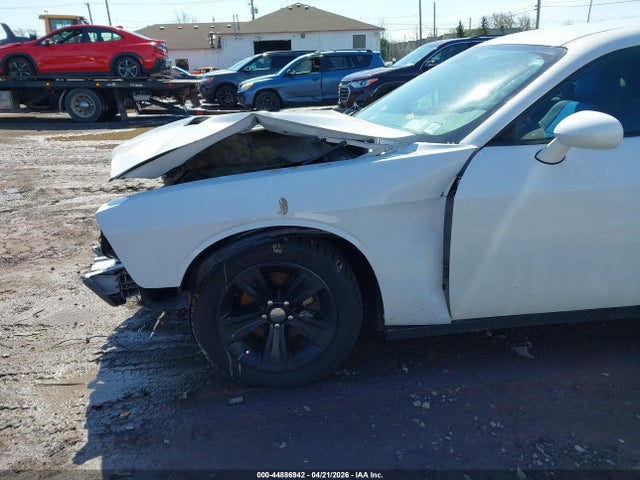 44886942 :رقم المزاد ، 2C3CDZAG5FH760970 vin ، 2015 Dodge Challenger Sxt مزاد بيع