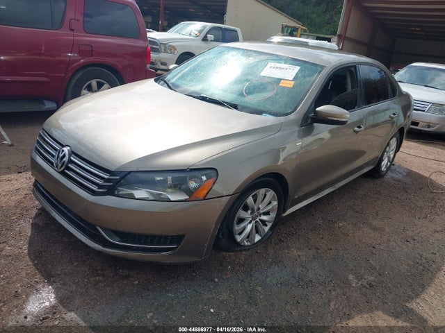 2015 Volkswagen Passat 1.8t Wolfsburg Edition მანქანა იყიდება აუქციონზე, vin: 1VWAT7A3XFC030463, აუქციონის ნომერი: 44886977