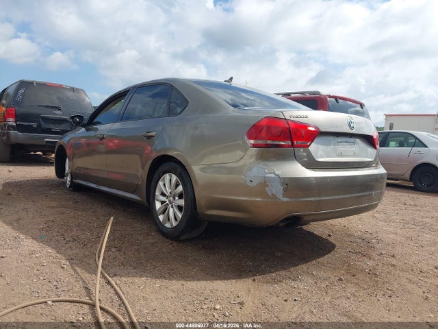 2015 Volkswagen Passat 1.8t Wolfsburg Edition მანქანა იყიდება აუქციონზე, vin: 1VWAT7A3XFC030463, აუქციონის ნომერი: 44886977