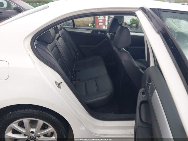 44886978 :رقم المزاد ، 3VWDP7AJ5DM439868 vin ، 2013 Volkswagen Jetta 2.5l Se مزاد بيع