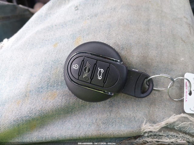 44886999 :رقم المزاد ، WMZ83BR08N3N84050 vin ، 2022 Mini Countryman Cooper S مزاد بيع