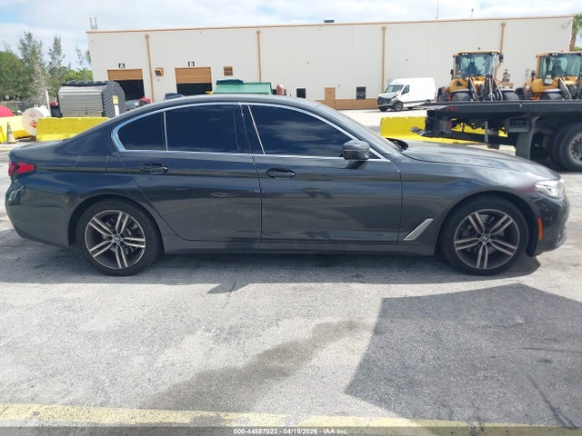 2021 Bmw 530i Xdrive მანქანა იყიდება აუქციონზე, vin: WBA13BJ09MWX27675, აუქციონის ნომერი: 44887023