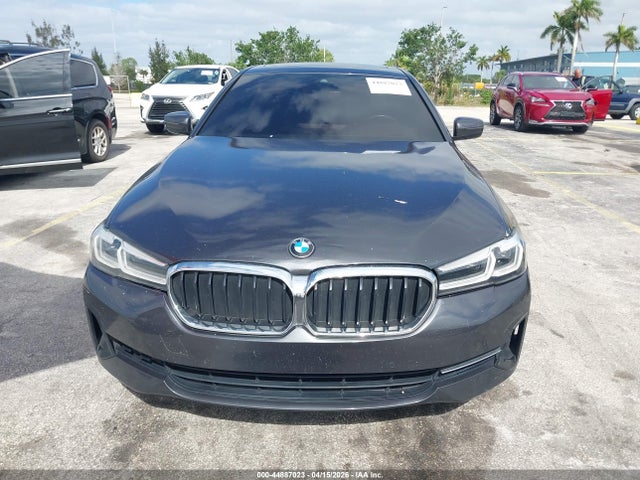 2021 Bmw 530i Xdrive მანქანა იყიდება აუქციონზე, vin: WBA13BJ09MWX27675, აუქციონის ნომერი: 44887023