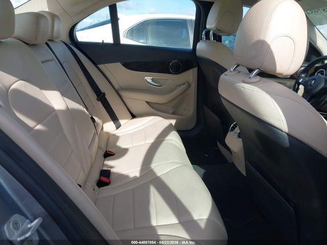 55SWF4JB3FU057463 Mercedes-Benz C 300