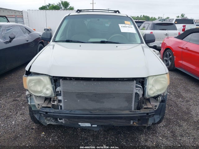 44887056 :رقم المزاد ، 1FMCU03118KA78319 vin ، 2008 Ford Escape Xlt مزاد بيع