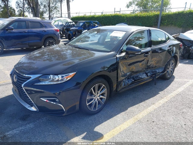 JTHBW1GGXJ2182598 Lexus ES 300H