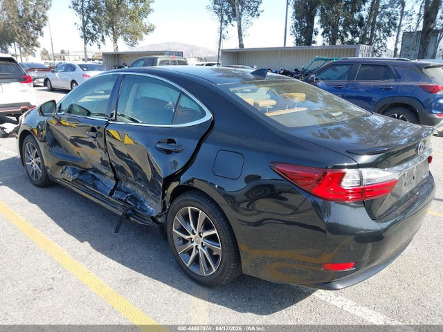 JTHBW1GGXJ2182598 Lexus ES 300H