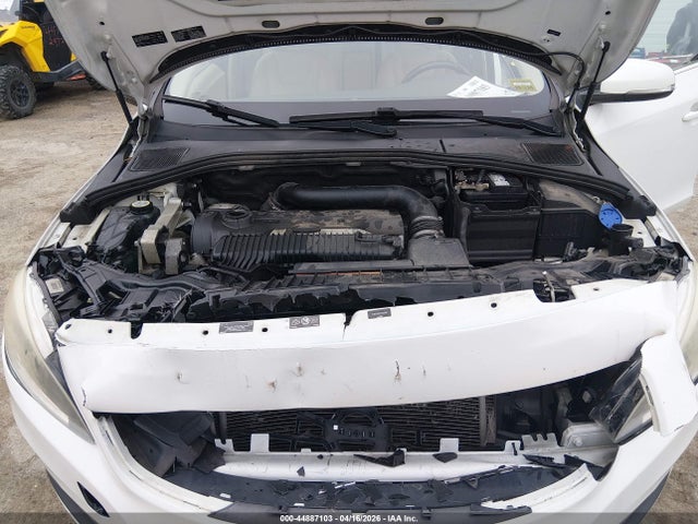 Продажа на аукционе авто 2015 Volvo S60 T5 Premier, vin: YV1612TB7F1304780, номер лота: 44887103