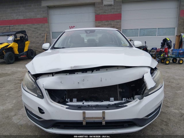 Продажа на аукционе авто 2015 Volvo S60 T5 Premier, vin: YV1612TB7F1304780, номер лота: 44887103