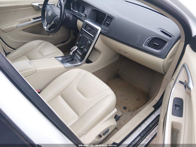 Продажа на аукционе авто 2015 Volvo S60 T5 Premier, vin: YV1612TB7F1304780, номер лота: 44887103