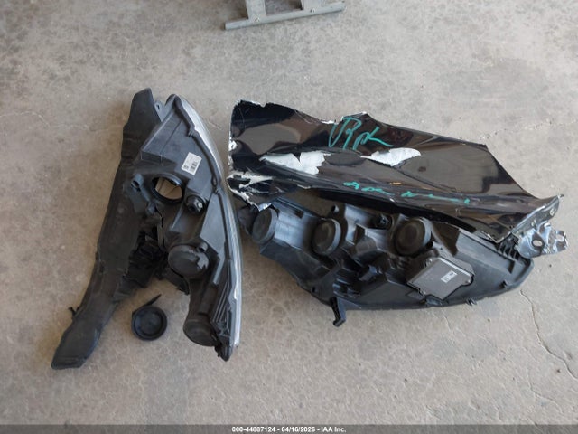 44887124 :رقم المزاد ، 1FADP5AU0HL116407 vin ، 2017 Ford C-max Hybrid Se مزاد بيع