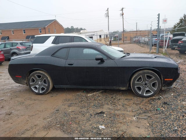 Aukcja sprzedaży 2017 Dodge Challenger Sxt, vin: 2C3CDZAG0HH584817, numer aukcji: 44887138