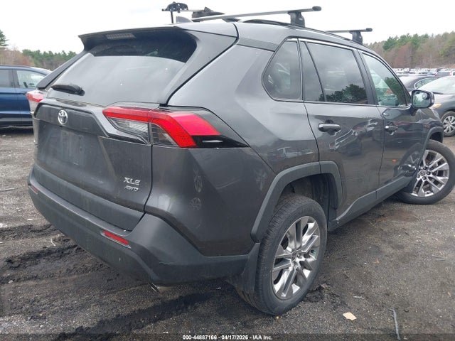 44887166 :رقم المزاد ، 2T3R1RFV5MC250459 vin ، 2021 Toyota Rav4 Xle مزاد بيع