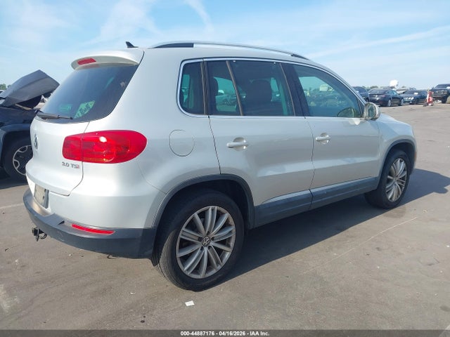 2012 VOLKSWAGEN TIGUAN WVGAV7AX7CW600876 Photo 3