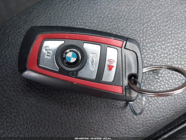 44887200 :رقم المزاد ، WBA8D9C58JEM32985 vin ، 2018 Bmw 330i Xdrive مزاد بيع