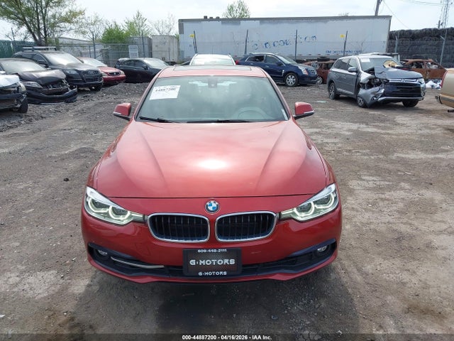 44887200 :رقم المزاد ، WBA8D9C58JEM32985 vin ، 2018 Bmw 330i Xdrive مزاد بيع