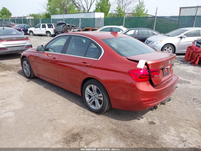 44887200 :رقم المزاد ، WBA8D9C58JEM32985 vin ، 2018 Bmw 330i Xdrive مزاد بيع