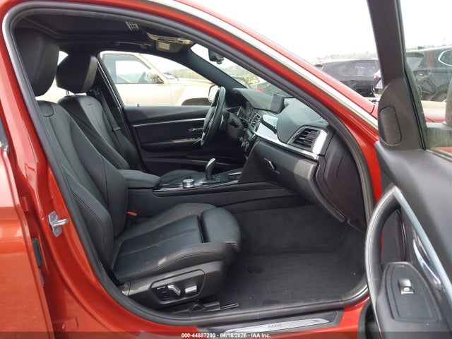44887200 :رقم المزاد ، WBA8D9C58JEM32985 vin ، 2018 Bmw 330i Xdrive مزاد بيع
