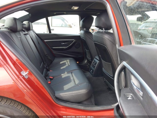 44887200 :رقم المزاد ، WBA8D9C58JEM32985 vin ، 2018 Bmw 330i Xdrive مزاد بيع