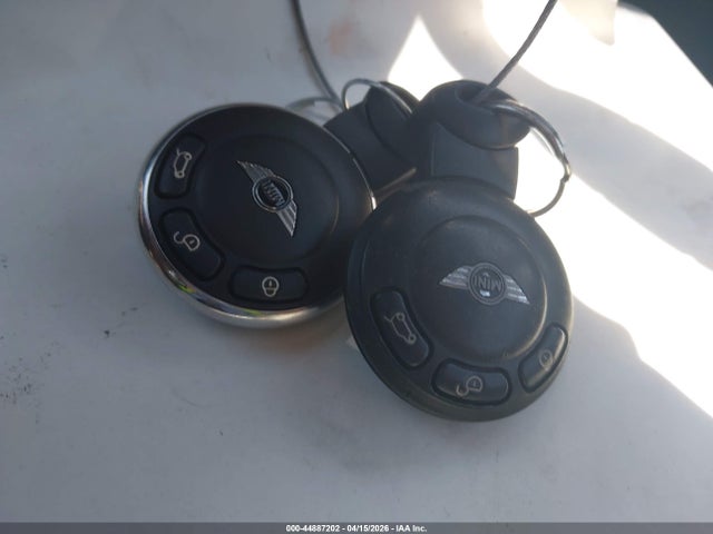 2007 MINI COOPER S WMWMF73507TV30698 Photo 10