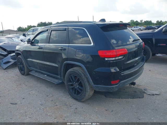 2017 JEEP GRAND CHEROKEE 1C4RJEBG1HC893169 Photo 2