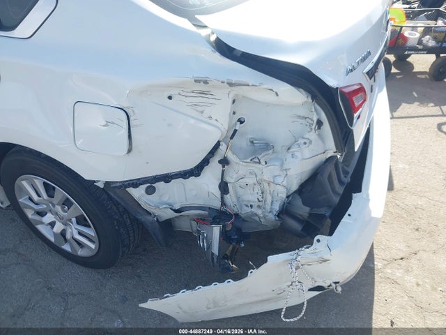Nissan Altima 2.5 S 2016 1N4AL3AP1GN334632 Image 13