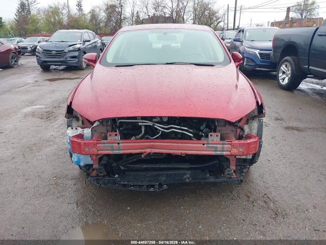 44887256 :رقم المزاد ، 3FA6P0HD0JR252318 vin ، 2018 Ford Fusion Se مزاد بيع