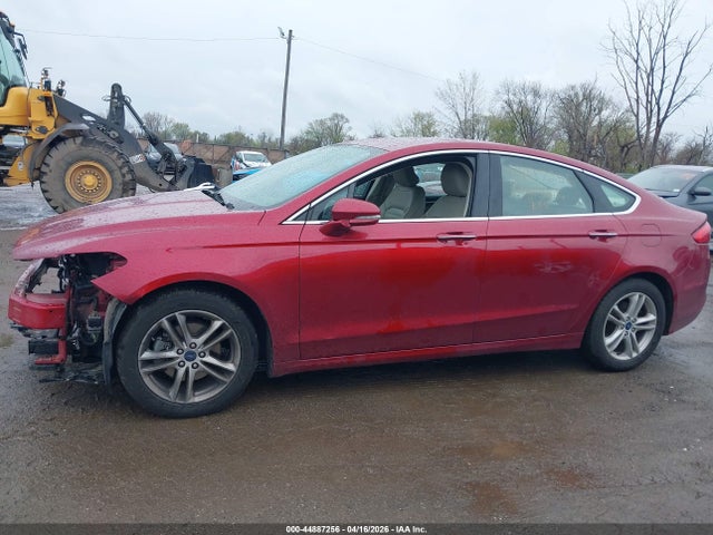 44887256 :رقم المزاد ، 3FA6P0HD0JR252318 vin ، 2018 Ford Fusion Se مزاد بيع
