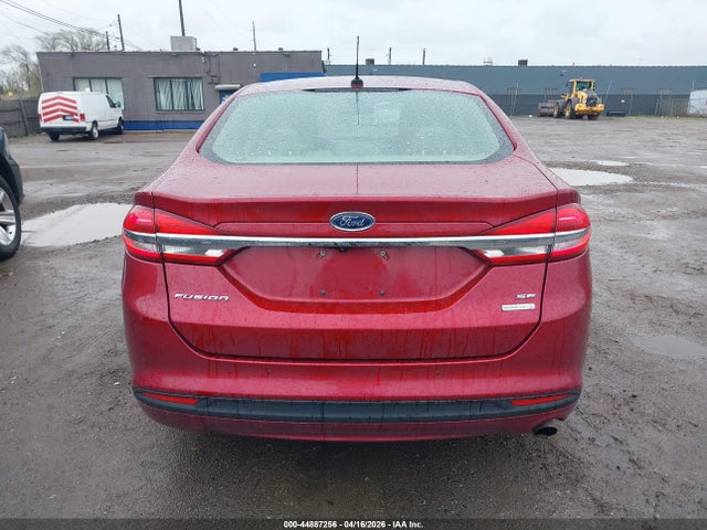 44887256 :رقم المزاد ، 3FA6P0HD0JR252318 vin ، 2018 Ford Fusion Se مزاد بيع