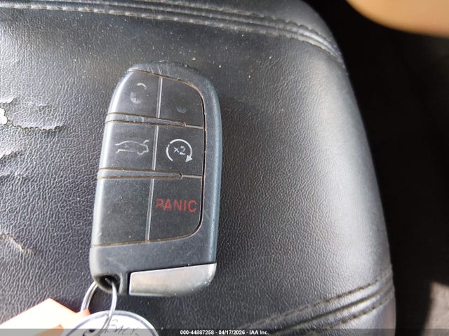 Продаж на аукціоні авто 2015 Chrysler 200 Limited, vin: 1C3CCCAB0FN631451, номер лоту: 44887258