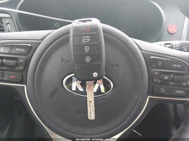 KNAGT4L30H5137812 KIA Optima Lx