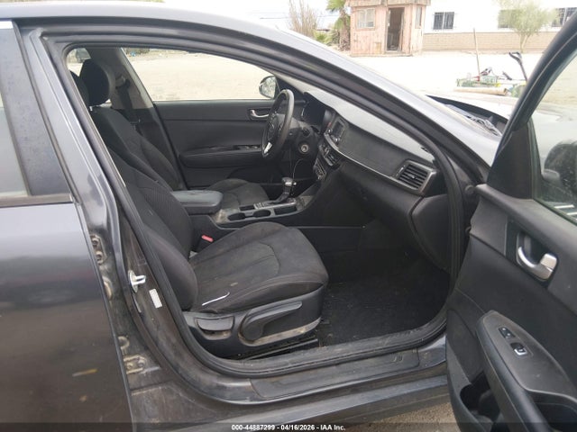 KNAGT4L30H5137812 KIA Optima Lx