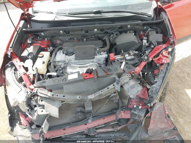 JTMZFREV4GJ061788 Toyota RAV4 LE