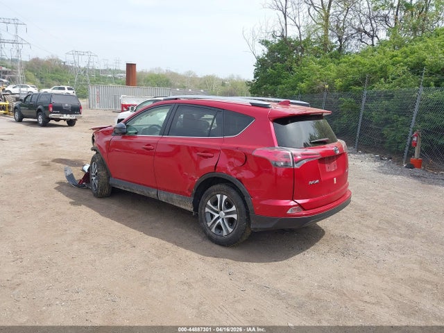 JTMZFREV4GJ061788 Toyota RAV4 LE