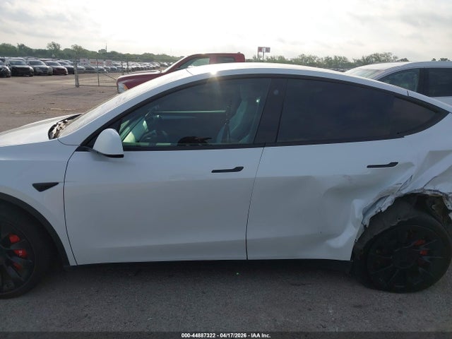 Продажа на аукционе авто 2023 Tesla Model Y, vin: 7SAYGAEE2PF689210, номер лота: 44887322