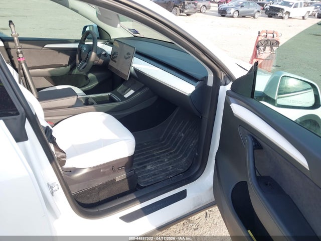 Продажа на аукционе авто 2023 Tesla Model Y, vin: 7SAYGAEE2PF689210, номер лота: 44887322