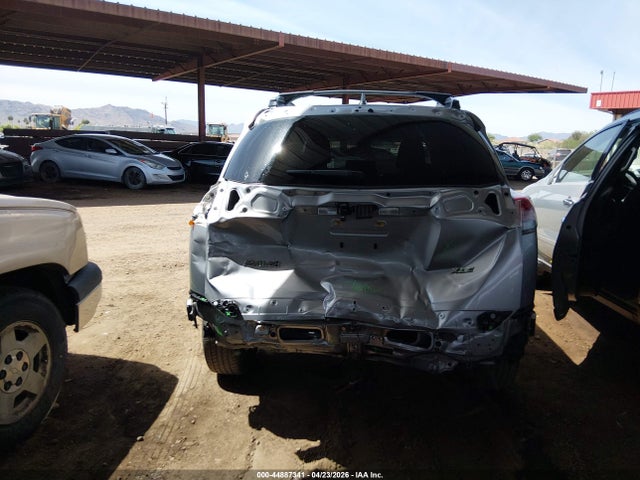 JTMWFREV0JJ210806 Toyota Rav4 Xle