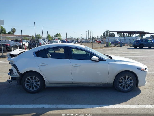 JM1BPAAM3S1778365 Mazda Mazda3 2.5 S