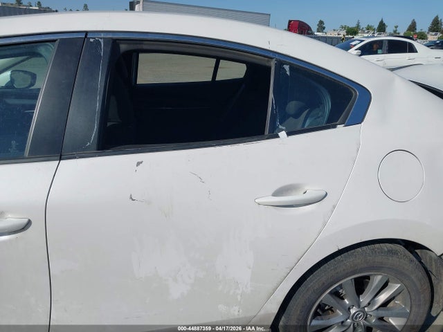 JM1BPAAM3S1778365 Mazda Mazda3 2.5 S