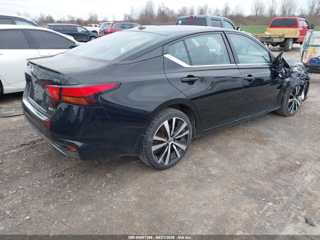 44887366 :رقم المزاد ، 1N4BL4CWXMN386786 vin ، 2021 Nissan Altima Sr Intelligent Awd مزاد بيع