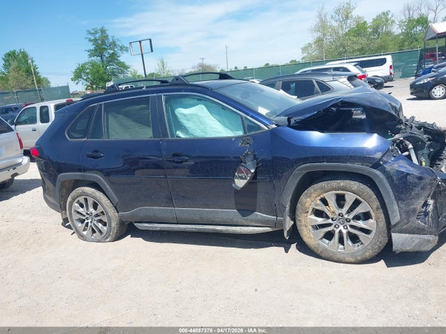 2019 Toyota Rav4 Xle Premium მანქანა იყიდება აუქციონზე, vin: 2T3A1RFV9KW061029, აუქციონის ნომერი: 44887378