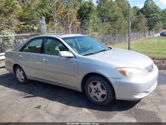 2002 Toyota Camry Le V6 მანქანა იყიდება აუქციონზე, vin: 4T1BF32K12U020563, აუქციონის ნომერი: 44887400