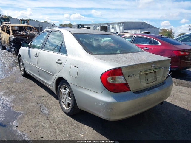 2002 Toyota Camry Le V6 მანქანა იყიდება აუქციონზე, vin: 4T1BF32K12U020563, აუქციონის ნომერი: 44887400