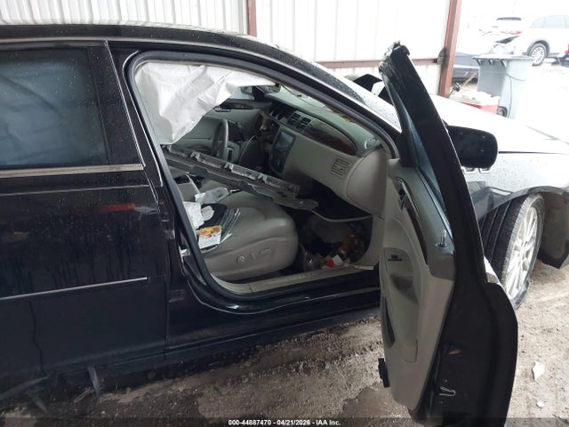 44887470 :رقم المزاد ، 1G4HC5EM1BU102885 vin ، 2011 Buick Lucerne Cxl مزاد بيع